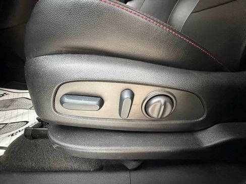 Used 2023 Chevrolet Equinox RS w/ RS Leather Package AWD/4WD image 29