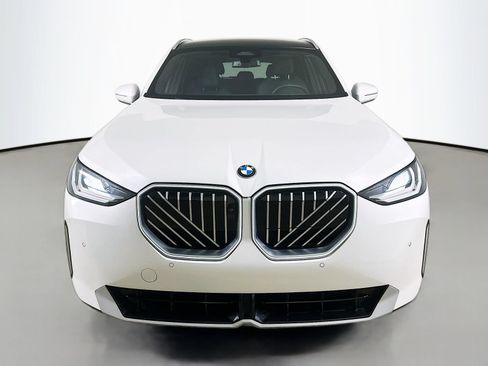 Used 2025 BMW X3 xDrive30i AWD/4WD image 2
