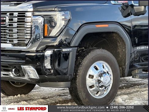 Used 2024 GMC Sierra 3500 Denali image 9