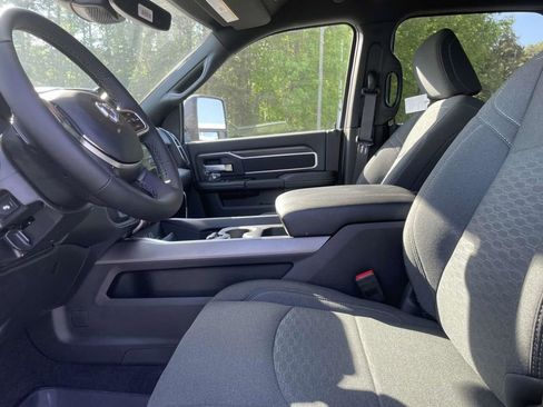 New 2026 RAM 2500 Big Horn AWD/4WD image 25