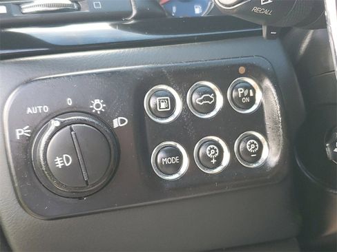 Used 2016 Maserati GranTurismo Sport image 20