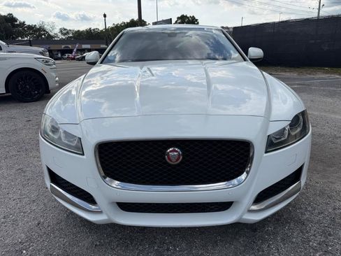 Used 2016 Jaguar XF Prestige AWD/4WD image 2