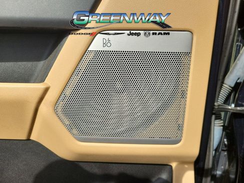 Used 2023 Ford F250 Lariat w/ Sport Appearance Package image 17