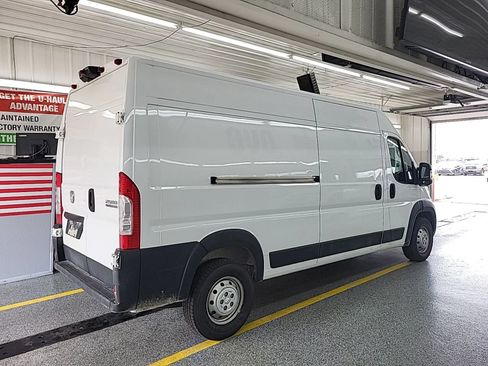 Used 2023 RAM ProMaster 2500 FWD image 3