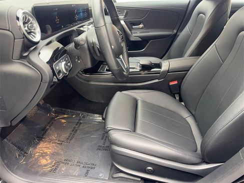 Used 2023 Mercedes-Benz CLA 250 4MATIC w/ Premium Package image 26