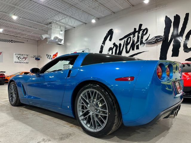 Used 2008 Chevrolet Corvette Coupe w/ Preferred Equipment Group RWD image 3