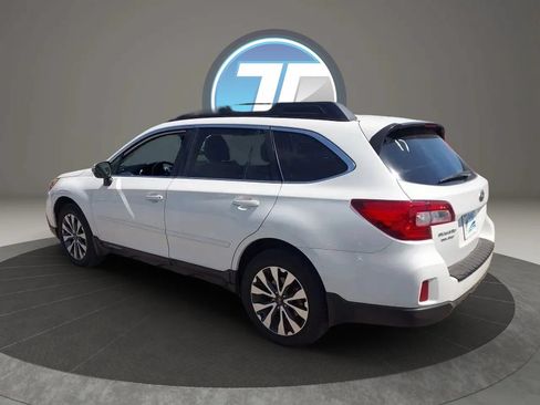 Used 2016 Subaru Outback 2.5i Limited AWD/4WD image 11