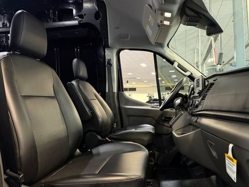 Used 2025 Ford Transit 250 148 High Roof Extended RWD image 28