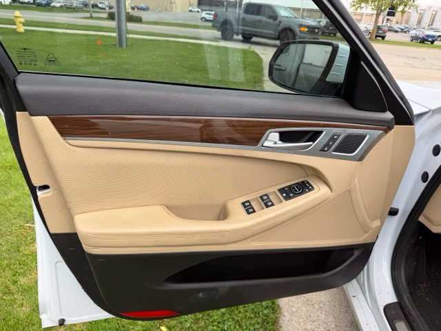 Used 2019 Genesis G80 3.8 RWD image 10