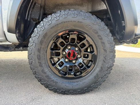Used 2017 Toyota Tacoma TRD Pro AWD/4WD image 33