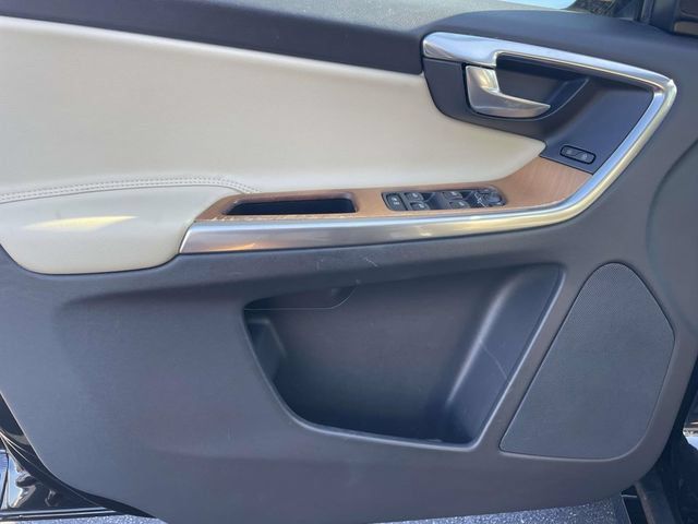 Used 2017 Volvo XC60 T5 Inscription w/ Preferred Option Package AWD/4WD image 15