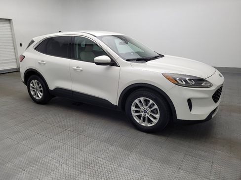 Used 2020 Ford Escape SE image 11