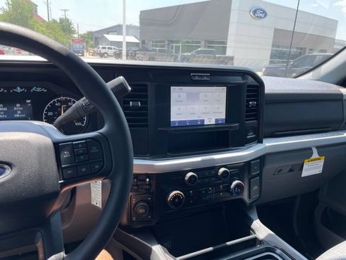 New 2026 Ford F250 XLT w/ FX4 Off-Road Package AWD/4WD image 19