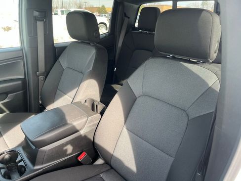 New 2025 Chevrolet Colorado W/T image 10