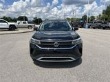 Used 2022 Volkswagen Taos SE image 3
