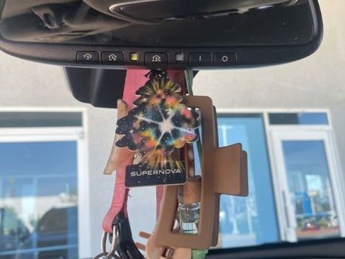 Used 2018 Kia Sorento SX image 3