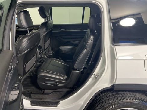 Used 2023 Jeep Grand Cherokee L Limited AWD/4WD image 26