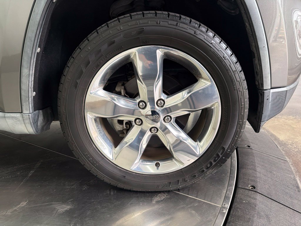 Used 2012 Jeep Grand Cherokee Overland Summit AWD/4WD image 9