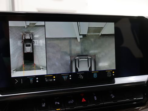 Used 2024 Chevrolet Silverado 3500 LT w/ Z71 Sport Edition image 16