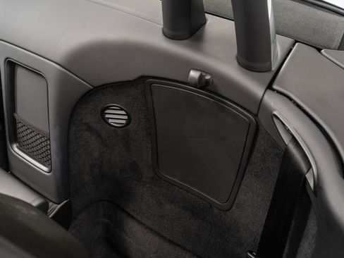 Used 2019 Jaguar F-TYPE R-Dynamic image 16