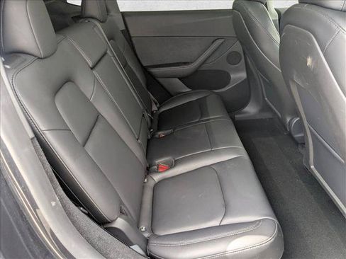 Used 2024 Tesla Model Y Performance AWD/4WD image 18