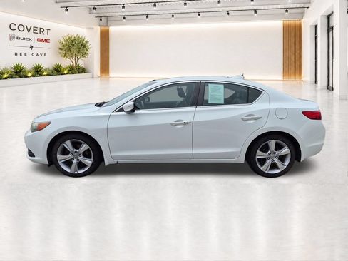 Used 2015 Acura ILX w/ Technology Package FWD image 6