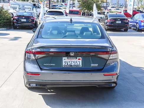 Used 2025 Honda Accord Touring image 6