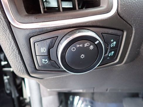 Used 2014 Ford Focus Titanium FWD image 14