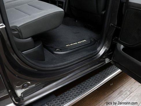 Used 2019 RAM 1500 Big Horn AWD/4WD image 32