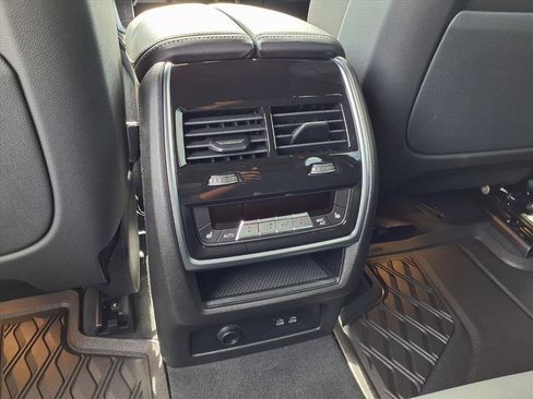 Used 2026 BMW X5 sDrive40i w/ M Sport Package image 14