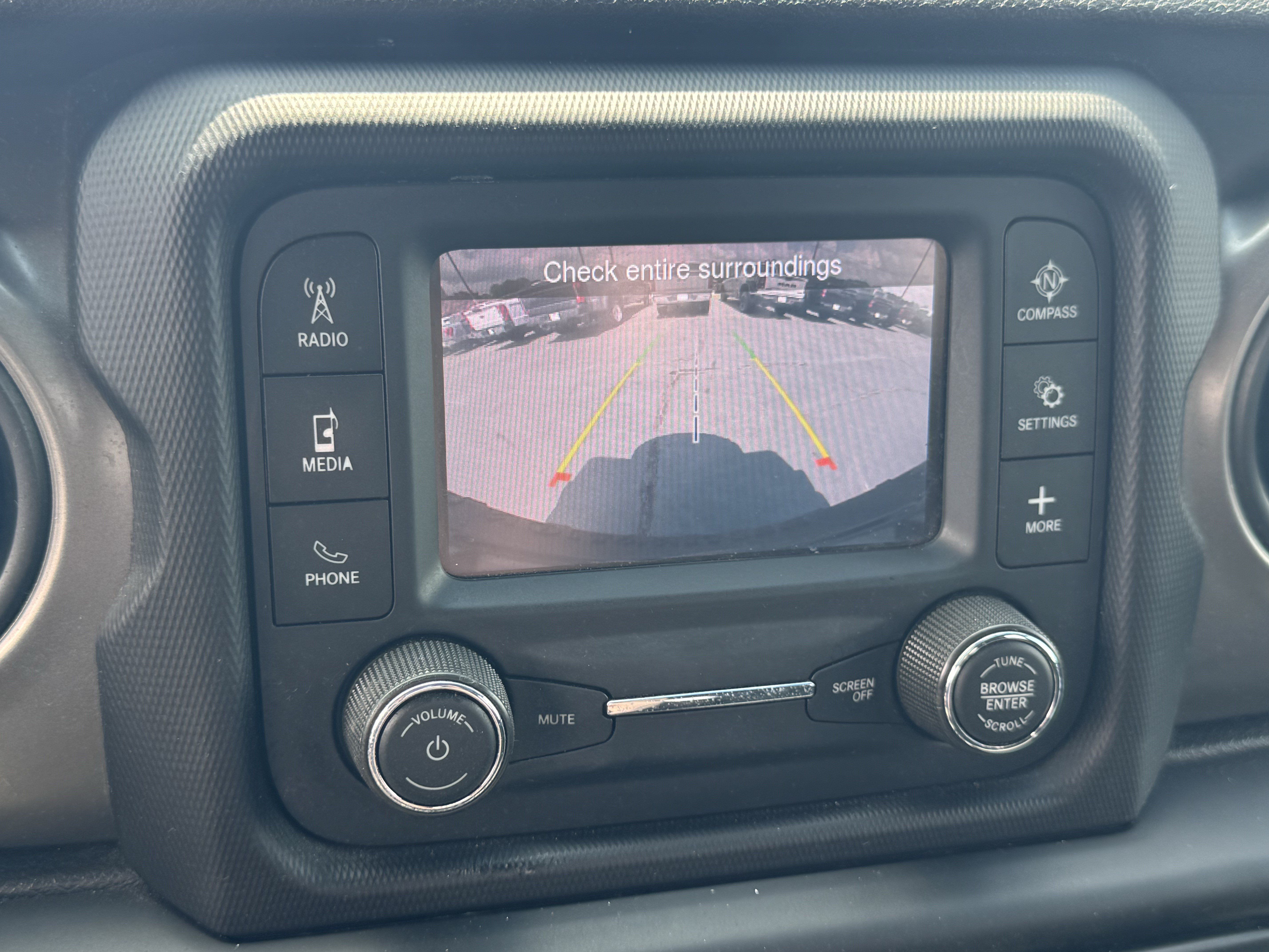 Used 2020 Jeep Wrangler Sport AWD/4WD image 23