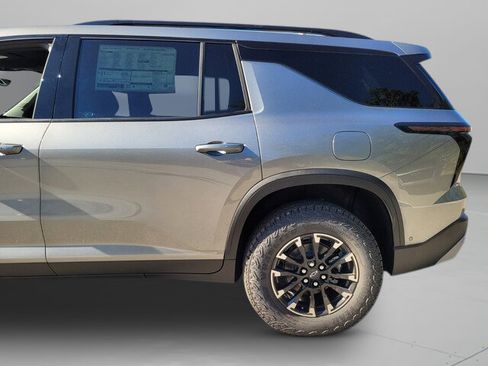 New 2026 Chevrolet Traverse Z71 w/ Enhanced Driving Package image 7