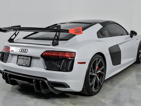 Used 2017 Audi R8 V10 image 12