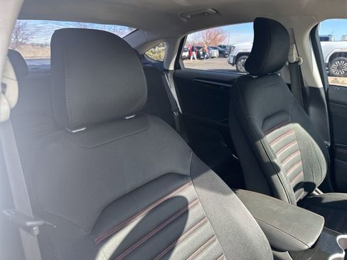 Used 2016 Ford Fusion SE w/ Equipment Group 201A image 27
