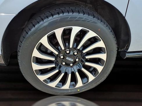 Used 2024 Lincoln Navigator L Black Label AWD/4WD image 26