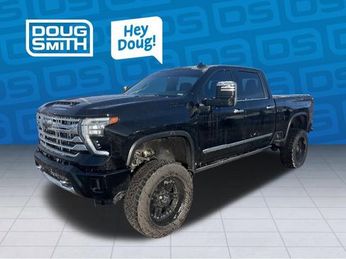 Used 2024 Chevrolet Silverado 3500 High Country w/ High Country Premium Package AWD/4WD image 1