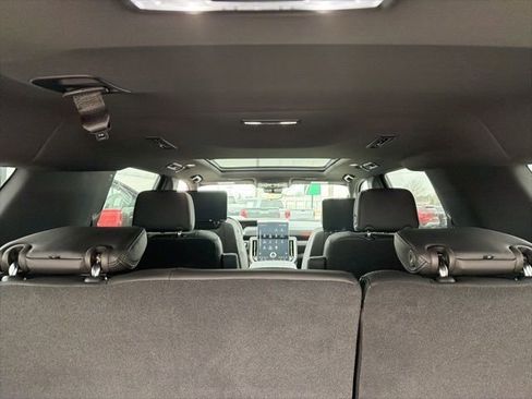 New 2026 GMC Yukon XL Denali w/ Denali Reserve Package AWD/4WD image 42