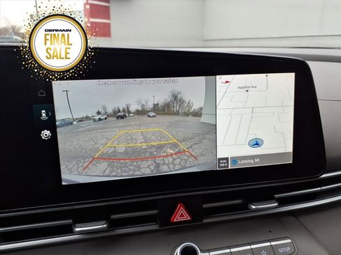 Used 2024 Hyundai Elantra SEL image 19