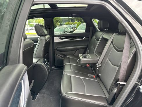 Certified 2025 Cadillac XT5 Premium Luxury AWD/4WD image 10