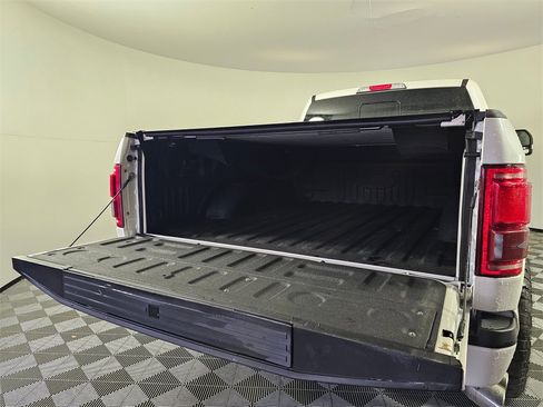 Used 2017 Ford F150 Platinum w/ Max Trailer Tow Package image 18