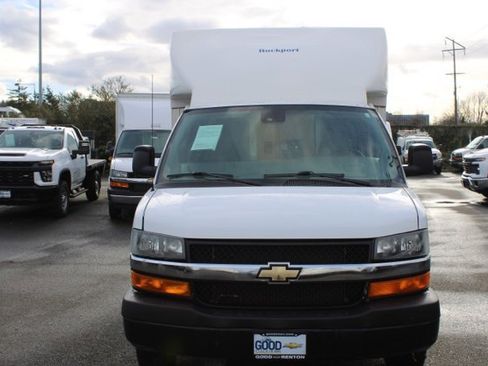 Used 2021 Chevrolet Express 3500 w/ Power Convenience Package image 2