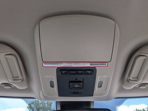 Used 2022 Toyota Camry XLE FWD image 22