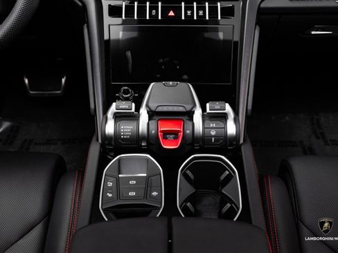 Used 2024 Lamborghini Urus S image 38