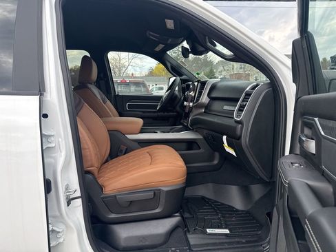 New 2025 RAM 2500 Big Horn AWD/4WD image 31