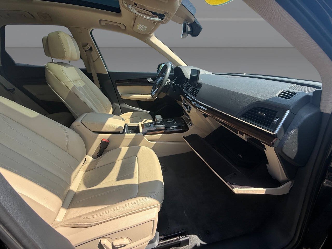 Used 2019 Audi Q5 2.0T Premium w/ Convenience Package AWD/4WD image 40
