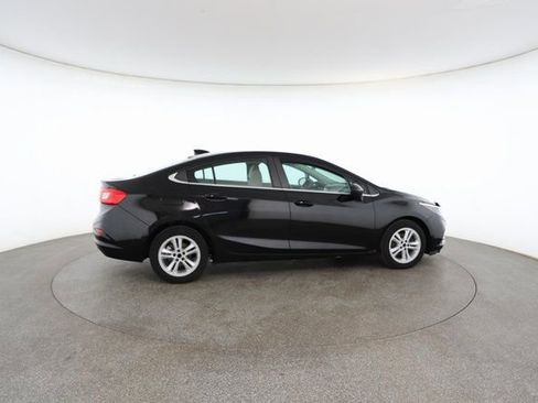 Used 2016 Chevrolet Cruze LT image 21