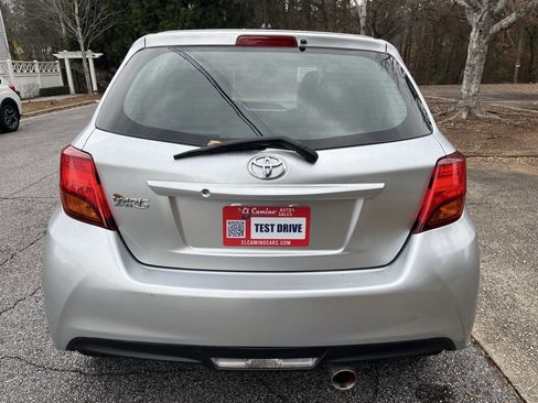 Used 2015 Toyota Yaris L image 8