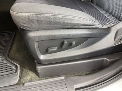 Used 2018 Chevrolet Silverado 1500 LT w/ All Star Edition image 22