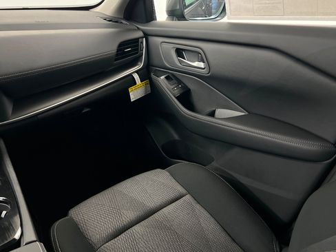 New 2026 Nissan Rogue SV FWD image 10