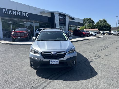 Used 2020 Subaru Outback Premium AWD/4WD image 17